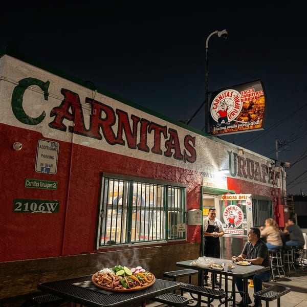 Carnitas Uruapan dining area